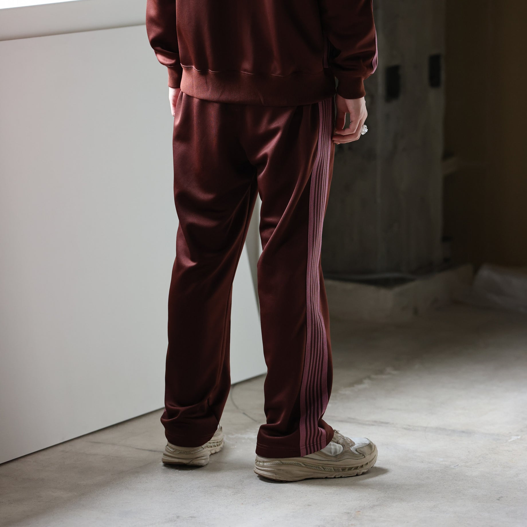 TRACK PANT - POLY SMOOTH（BROWN）