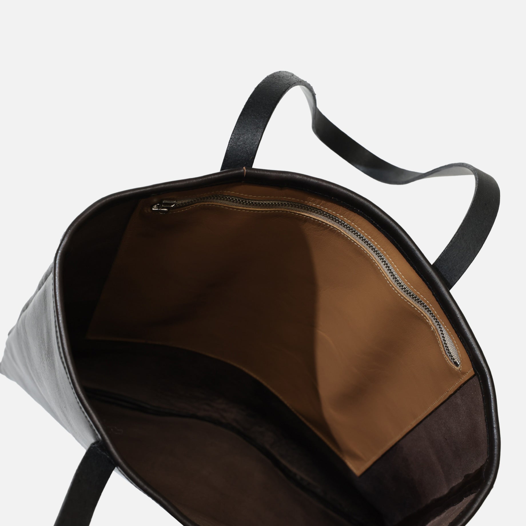 FLAT TOTE（D.BROWN / HANDLE BLACK）
