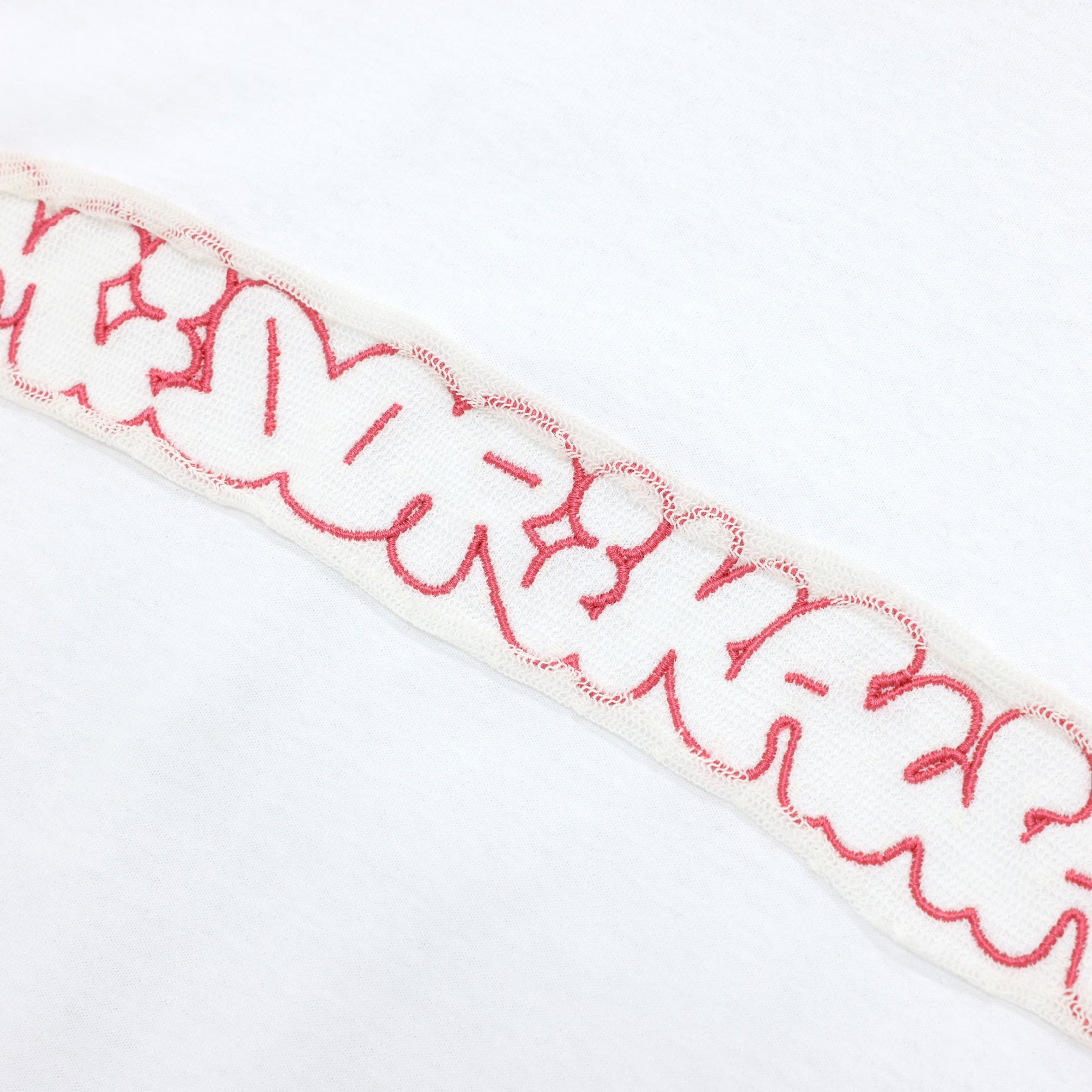 EMBROIDERY S/S TEE（WHITE×PINK）
