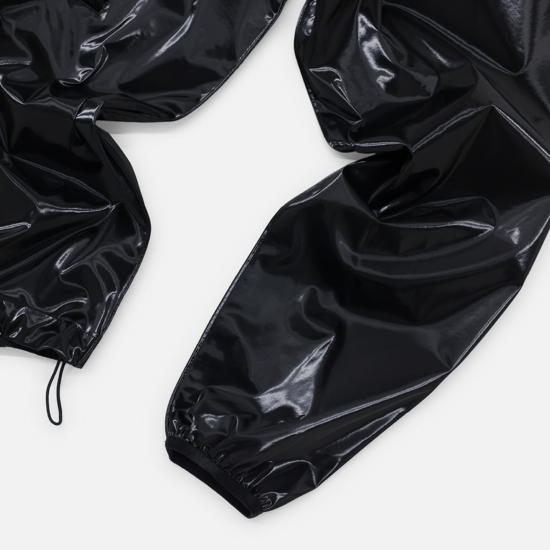 DANCING RAIN JACKET（BLACK） – UNEVEN HUB STORE｜想像を超える、人とモノのハブ体験