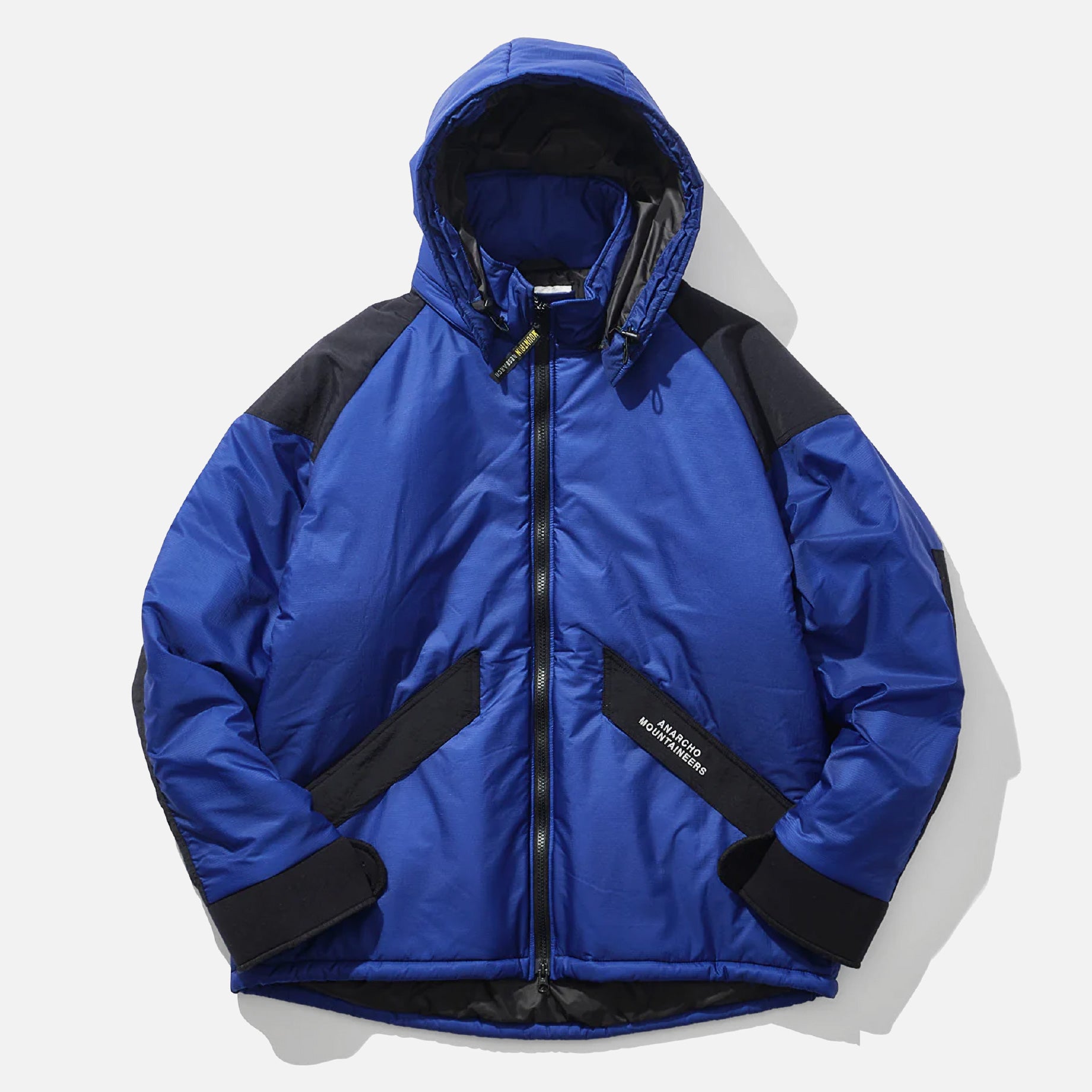 MOUNTAIN RESEARCH – UNEVEN HUB STORE｜想像を超える、人とモノのハブ体験