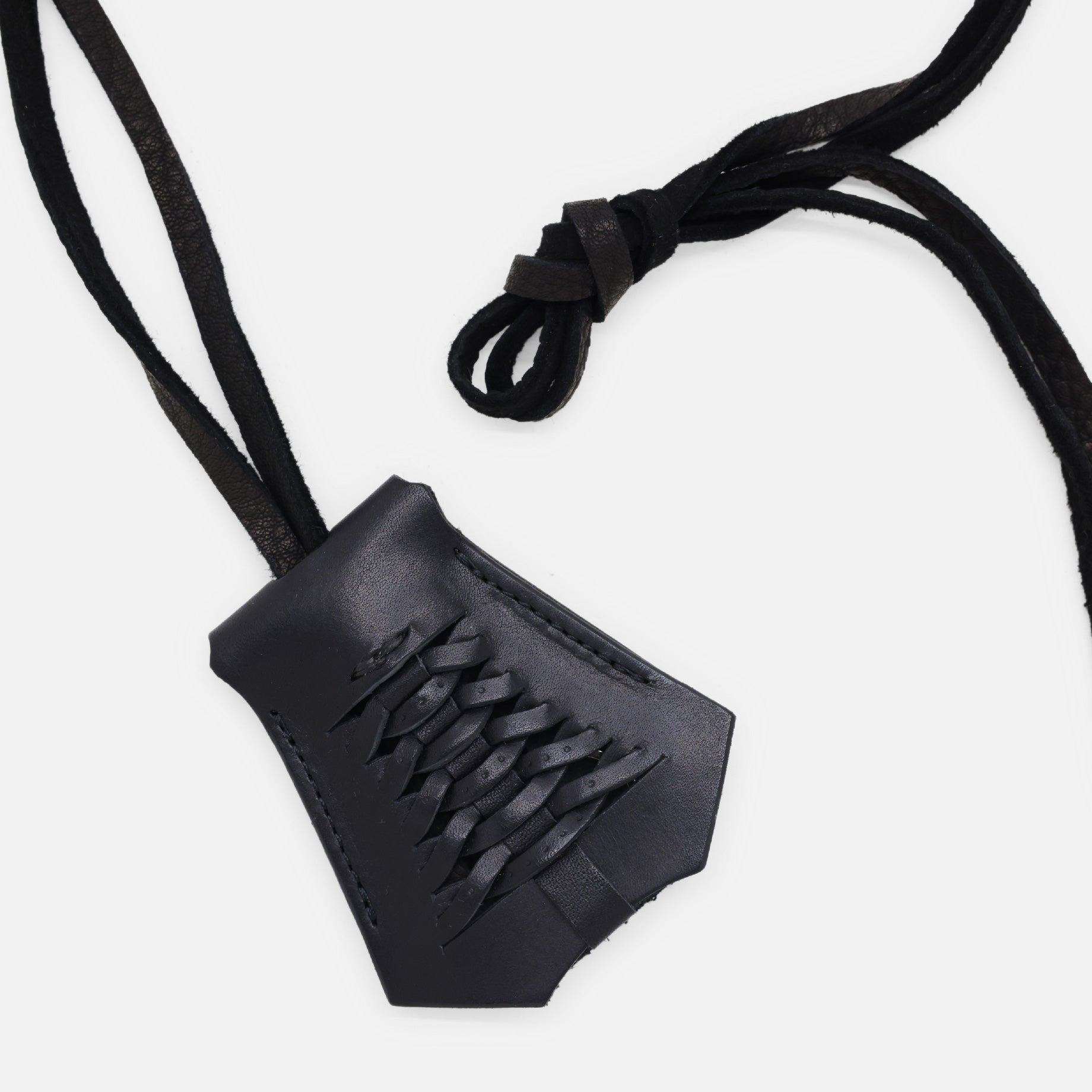 KEY NECKLACE（BLACK） – UNEVEN HUB STORE｜想像を超える、人とモノの