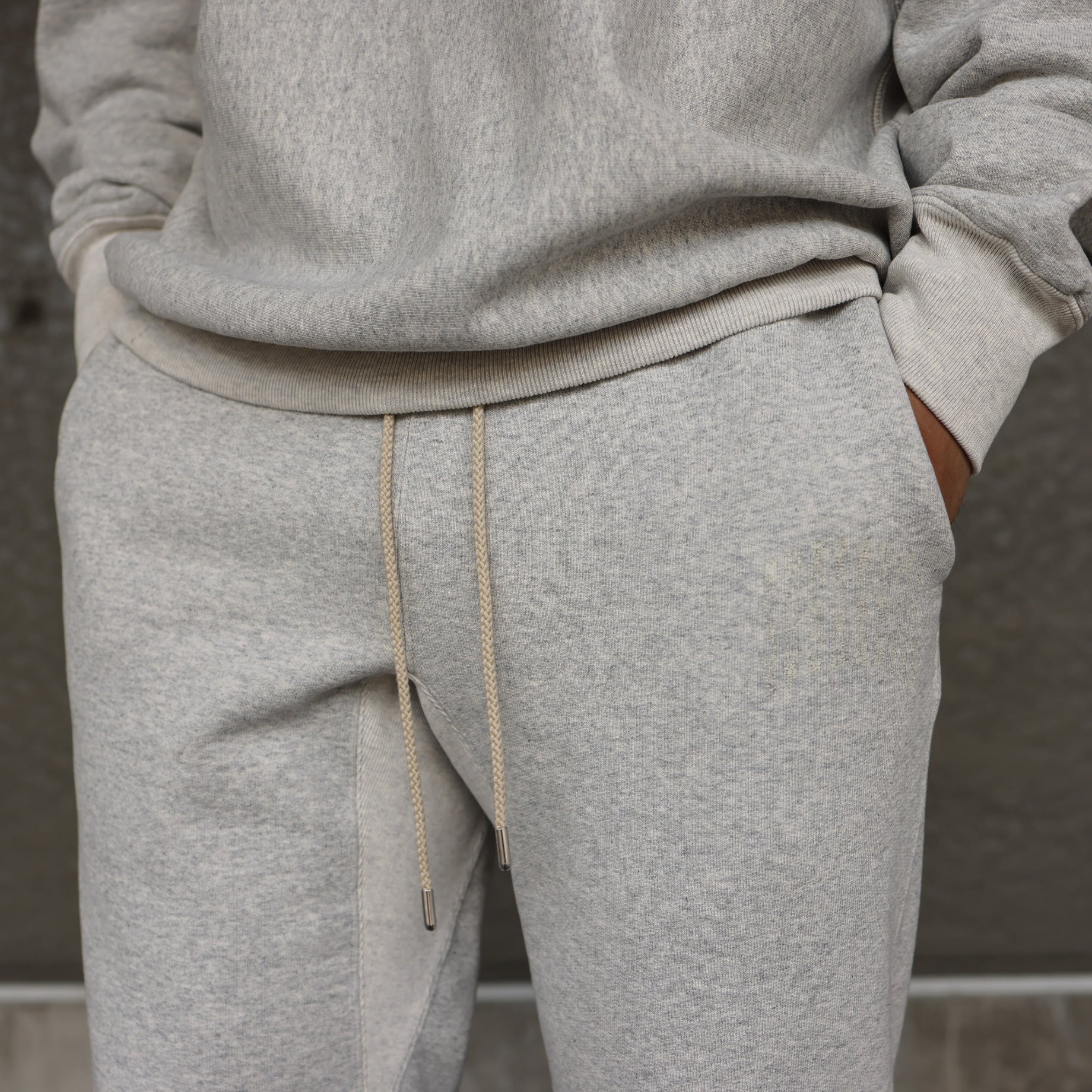 COLLEGE PRINTED SWEAT TROUSERS（AGED GRAY）