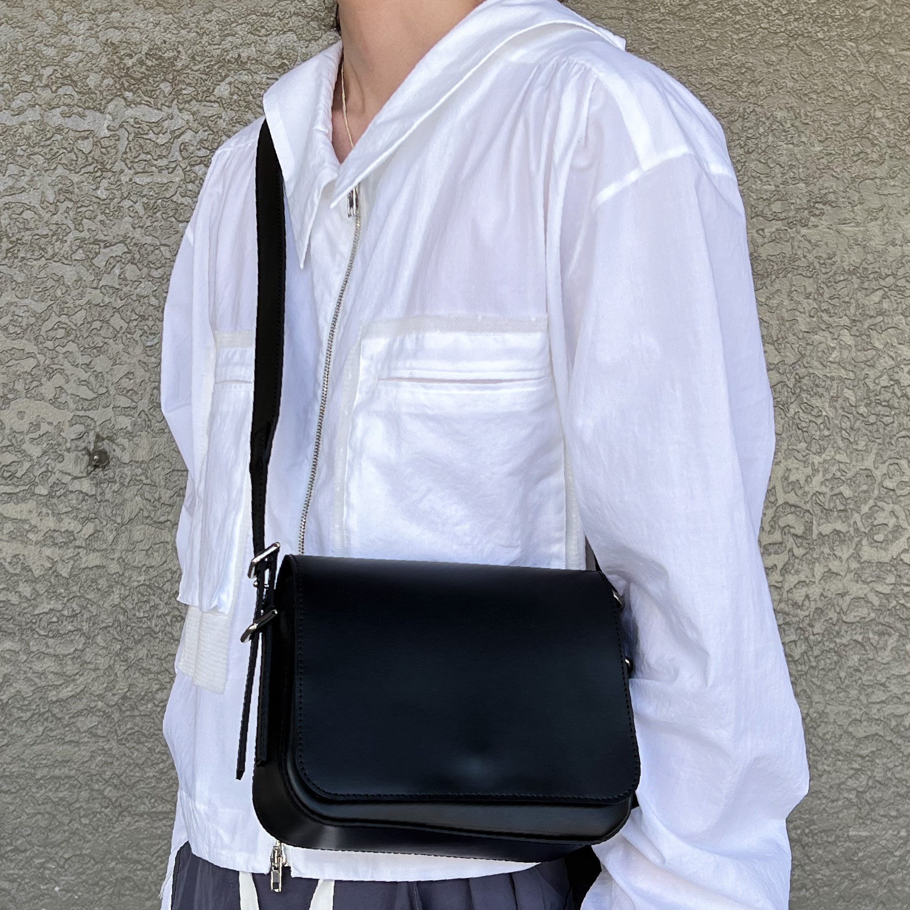 LEATHER BAG（BLACK）