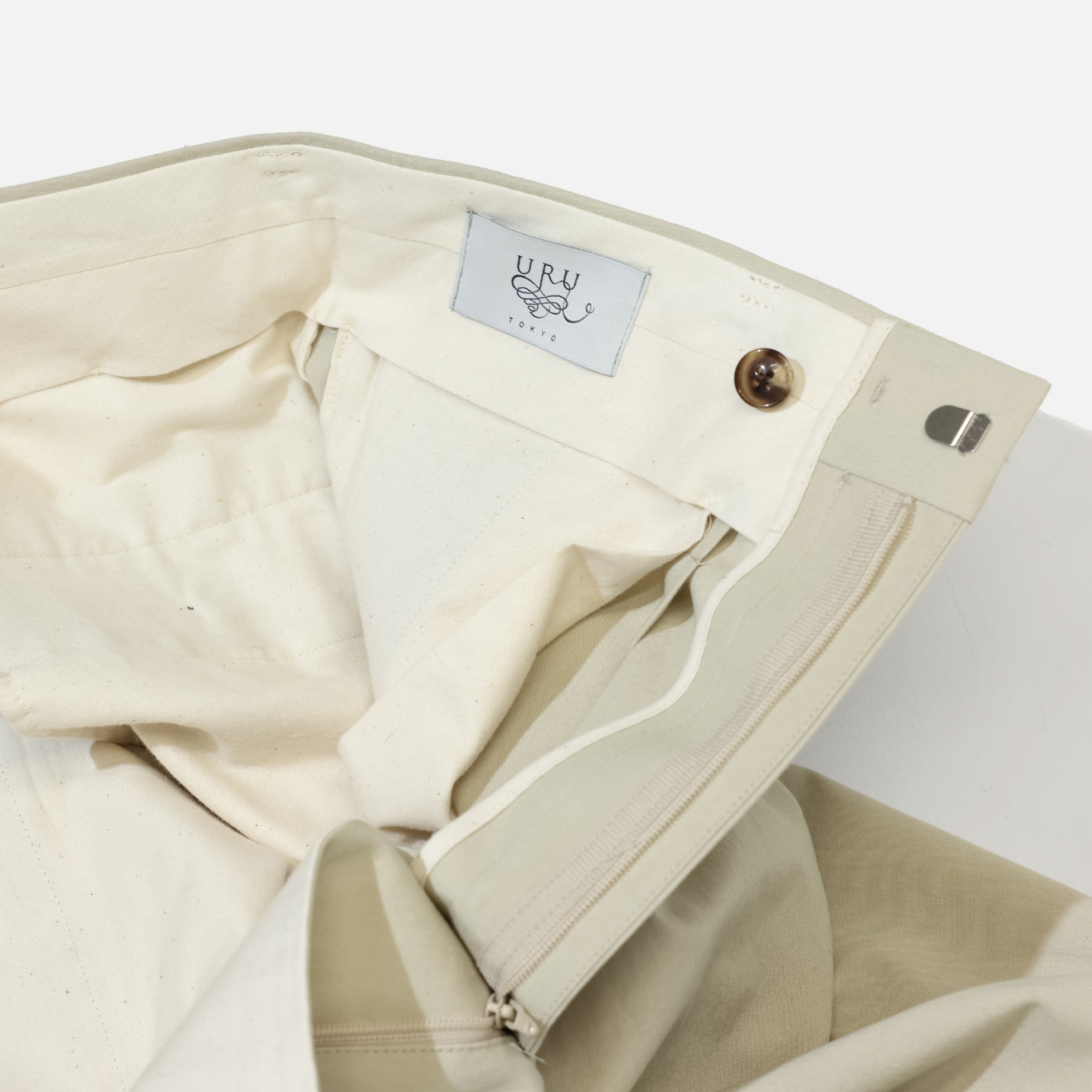 COTTON WEATHER - 2 TUCK PANTS（L.BEIGE）