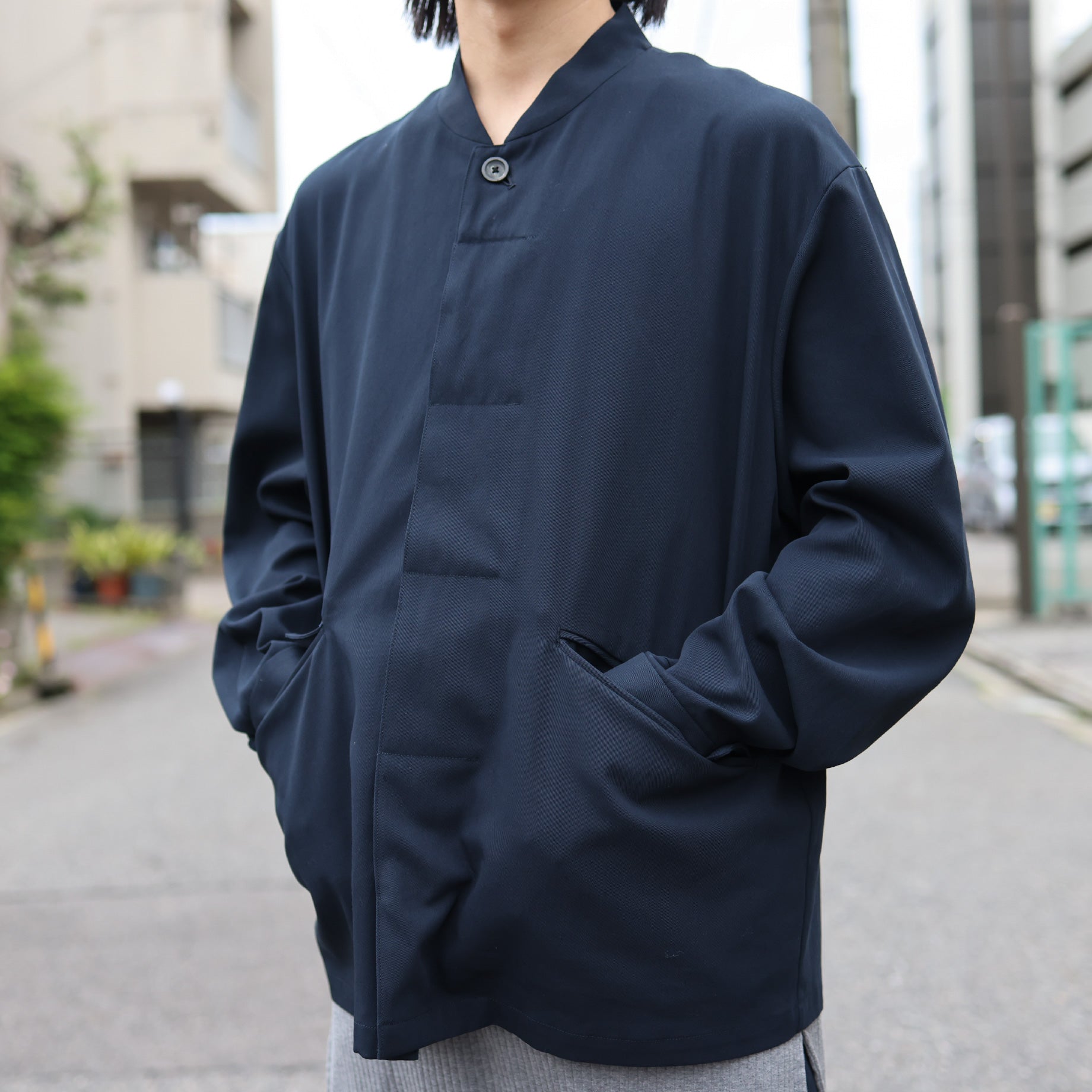 HARD TWIST COTTON - STAND COLLAR JACKET（NAVY）