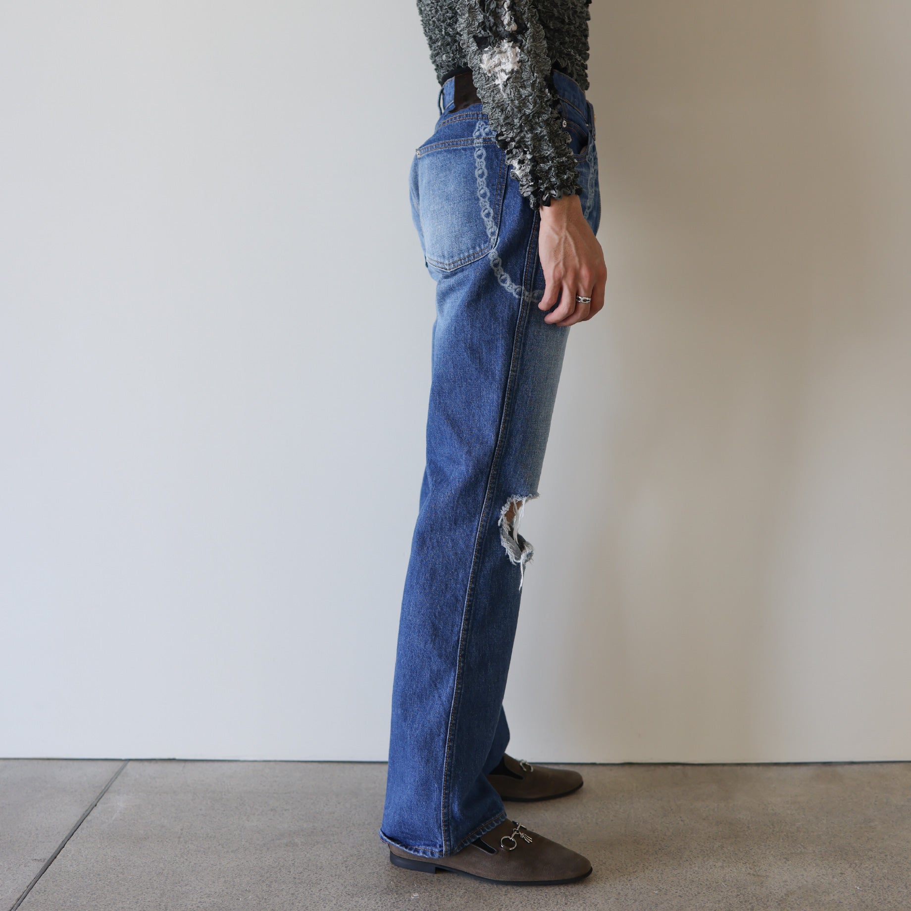 DAMAGED FLARE FIT JEANS（INDIGO） – UNEVEN HUB STORE｜想像を超える