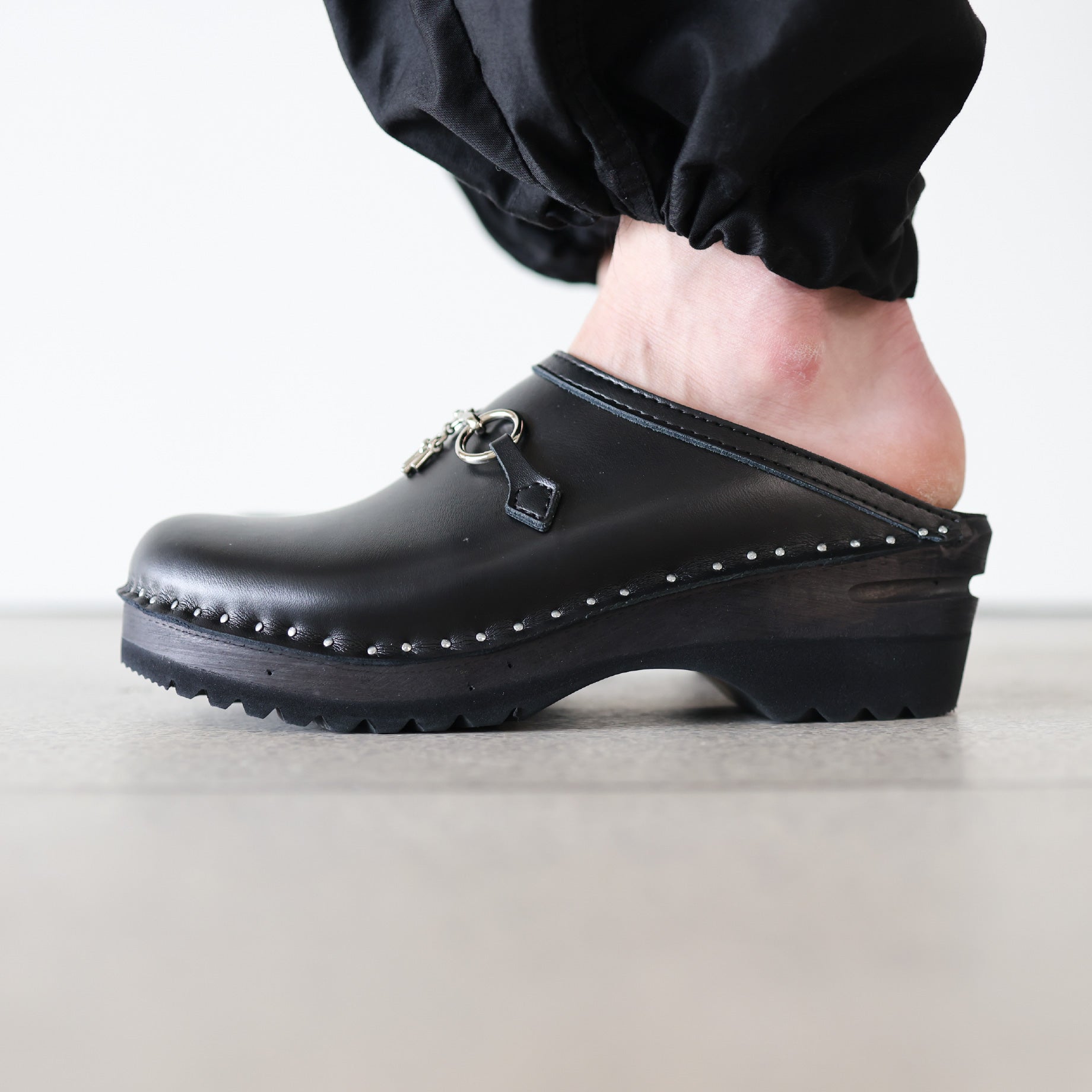 SWEDISH CLOG - SMOOTH / BIT（BLACK）