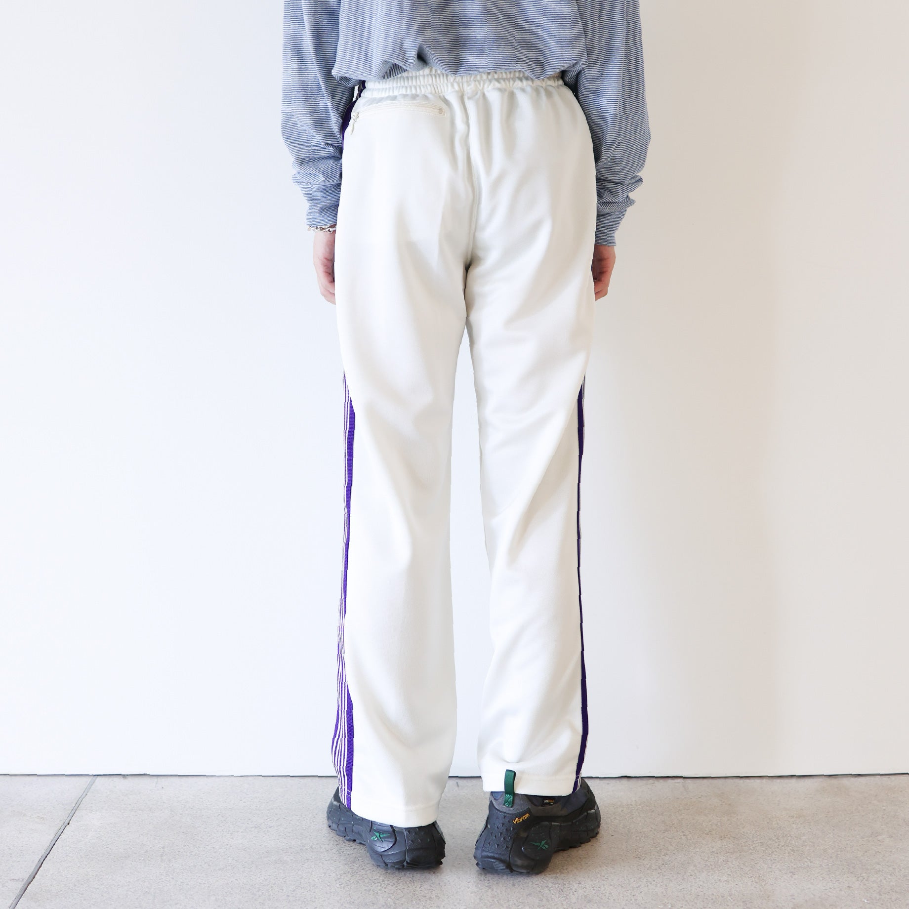 TRACK PANT - POLY SMOOTH（ICE WHITE）